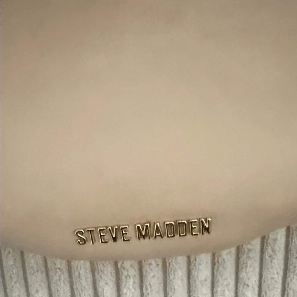 Steve Madden Gold Crossbody Bag Set - Picture 4 of 5